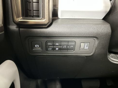Used 2024 GMC Hummer EV 2X w/ LPO, Illumination Package AWD/4WD image 20