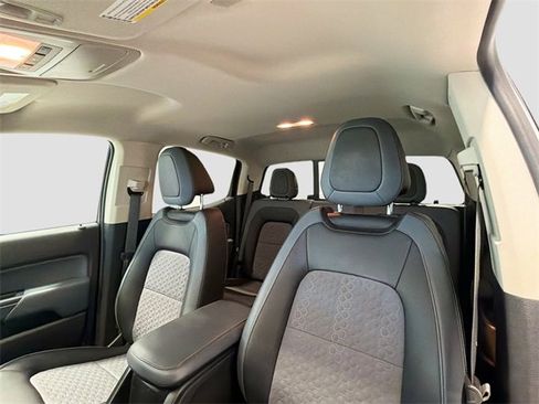 Used 2017 Chevrolet Colorado Z71 image 18