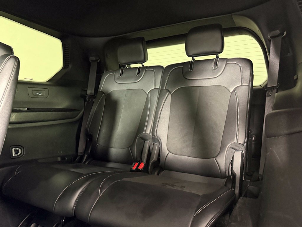 Used 2024 Jeep Grand Cherokee L Altitude RWD image 18