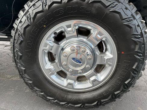 Used 2016 Ford F250 XLT w/ XLT Premium Package AWD/4WD image 18