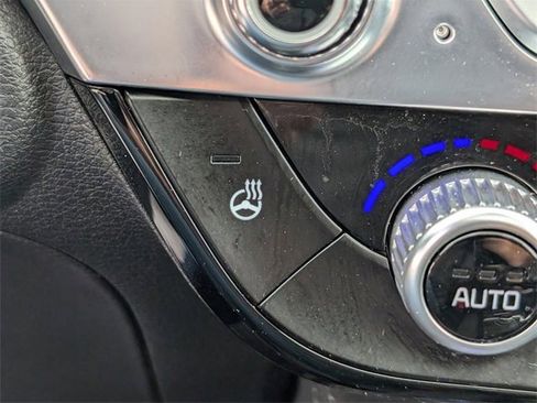 Used 2025 Kia Telluride SX Prestige image 16