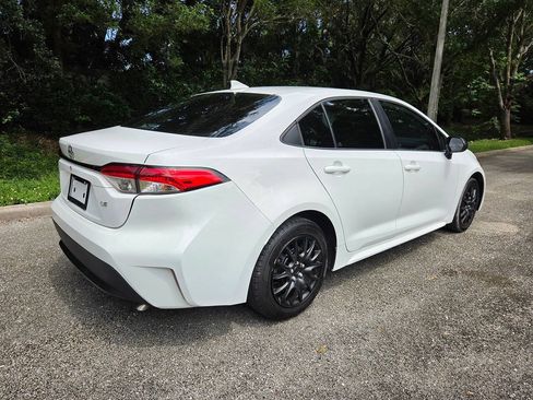 Used 2022 Toyota Corolla LE FWD image 7