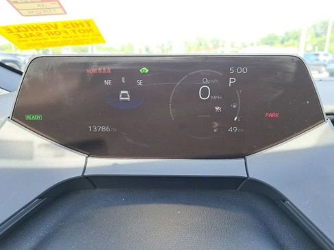 Used 2025 Toyota Prius FWD image 18