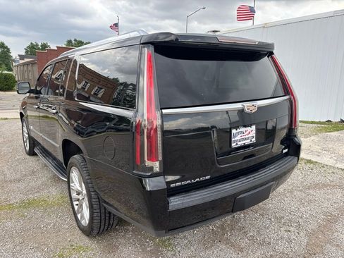 Used 2018 Cadillac Escalade ESV Luxury AWD/4WD image 5
