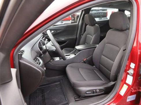 Used 2024 Chevrolet Malibu LT image 9