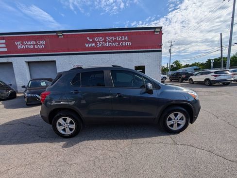 Used 2021 Chevrolet Trax LT AWD/4WD image 5