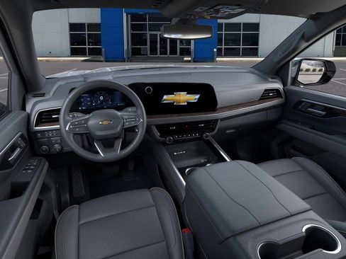 New 2026 Chevrolet Suburban Premier RWD image 15