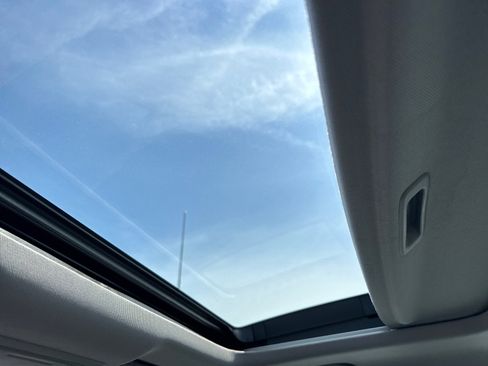 Used 2018 Honda Accord Touring image 29