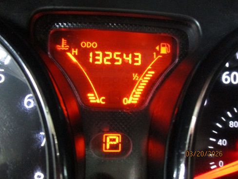 Used 2013 Nissan Versa SV w/ Convenience Pkg image 15