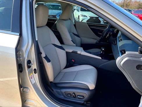 Used 2019 Lexus ES 350 image 8