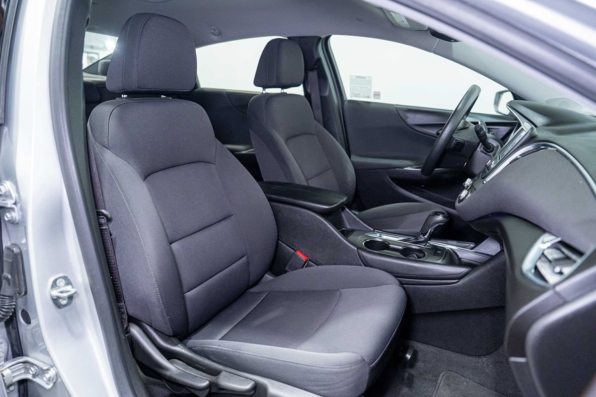 Used 2018 Chevrolet Malibu LT FWD image 20