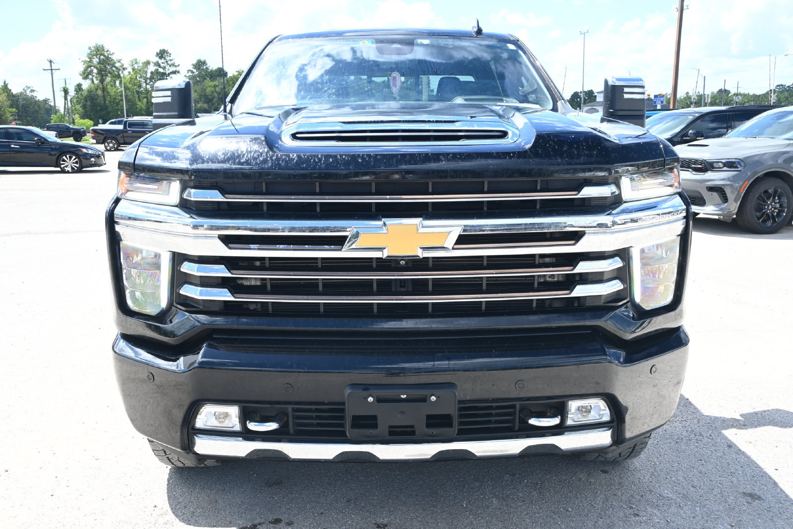Used 2022 Chevrolet Silverado 2500 High Country w/ Technology Package AWD/4WD image 6