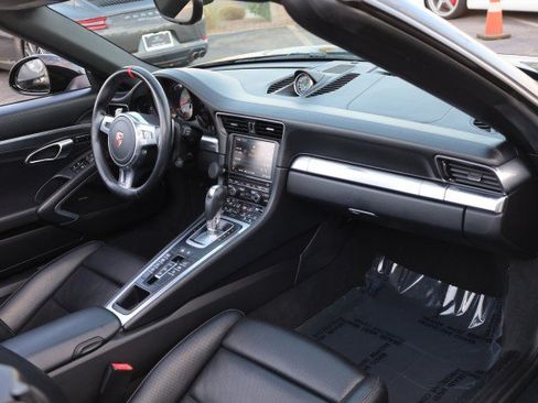 Used 2014 Porsche 911 Carrera S RWD image 49