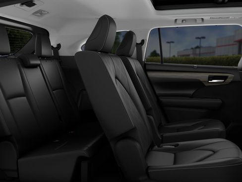 New 2026 Toyota Highlander Platinum AWD/4WD image 4