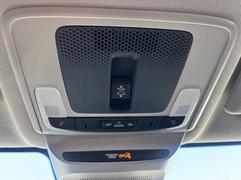 Used 2024 Honda HR-V EX-L image 37