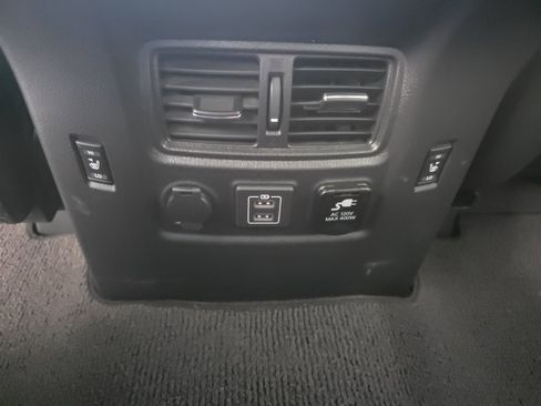 Used 2021 Nissan Titan PRO-4X w/ Pro-4x Convenience Package image 24