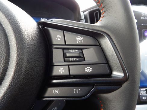 New 2026 Subaru Crosstrek 2.5i Limited w/ Crosstrek Mirror Package AWD/4WD image 17