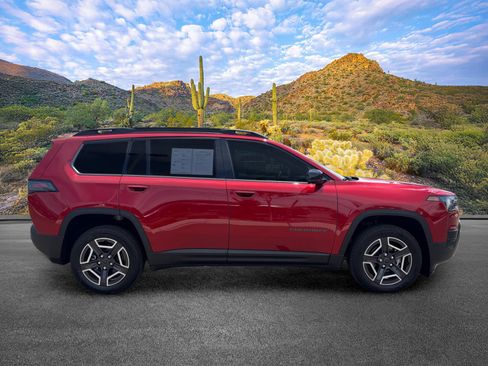 Used 2026 Jeep Cherokee Limited AWD/4WD image 3