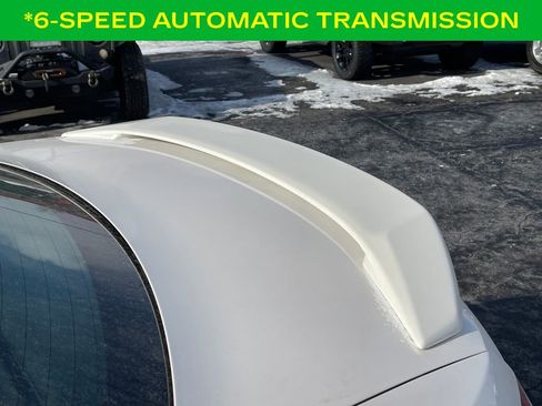 Used 2017 Ford Taurus SHO image 9