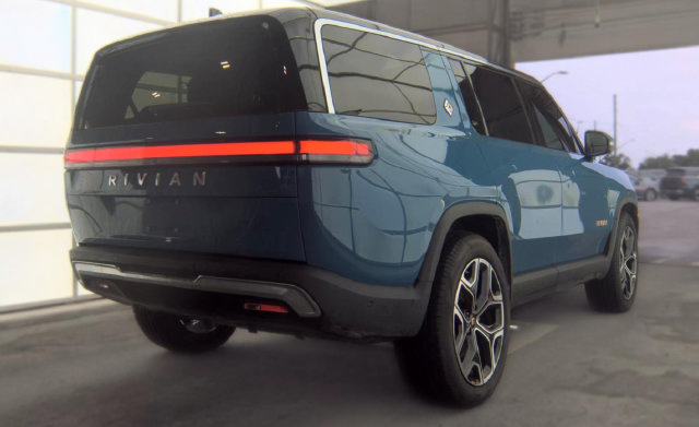 Used 2023 Rivian R1S Adventure Quad AWD/4WD image 14