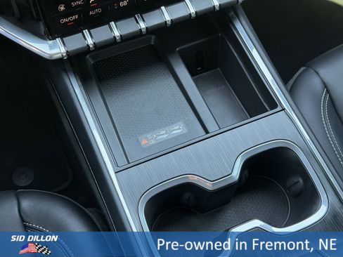 Used 2024 GMC Acadia Elevation w/ Luxury Package AWD/4WD image 12