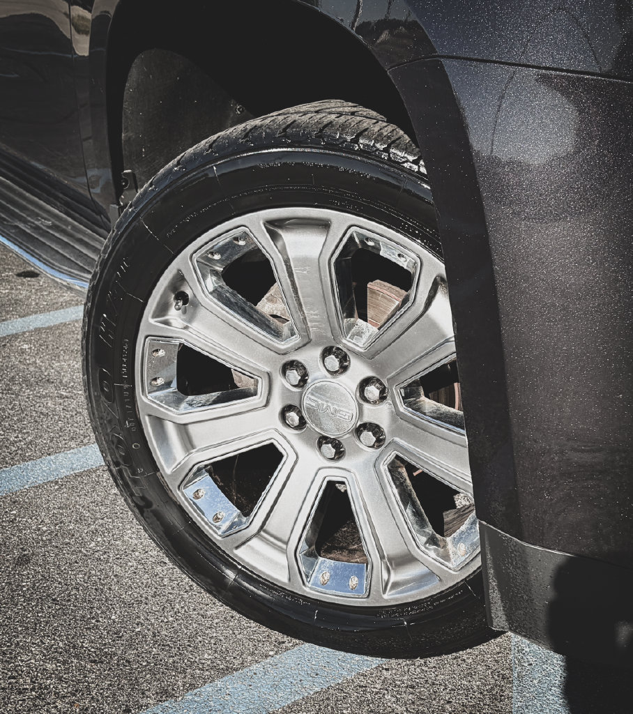 Used 2017 GMC Yukon Denali AWD/4WD image 35