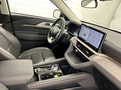 Used 2026 Ford Explorer Active w/ Active Comfort Package AWD/4WD image 26