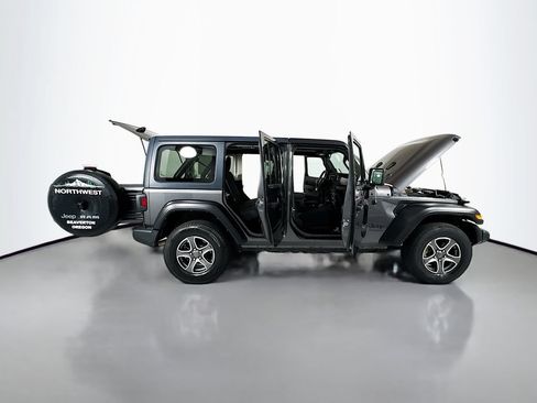 Used 2022 Jeep Wrangler Unlimited Sport AWD/4WD image 22