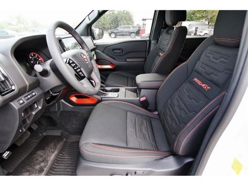 New 2026 Nissan Frontier PRO-4X w/ Pro-4x Convenience Package image 6