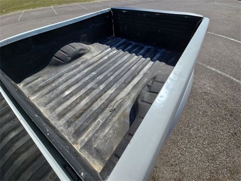 Used 2022 Nissan Frontier SV image 20