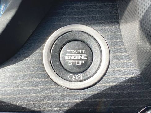 Used 2024 RAM 2500 Limited AWD/4WD image 17