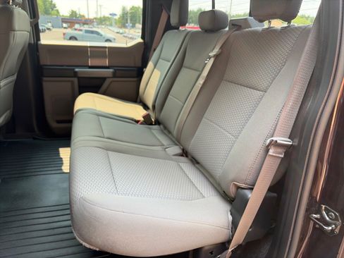 Used 2018 Ford F150 XLT w/ Equipment Group 302A Luxury AWD/4WD image 11