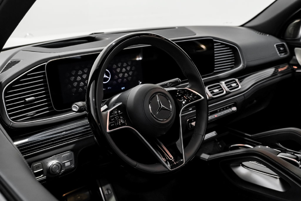 Used 2026 Mercedes-Benz Maybach GLS 600 4MATIC image 14