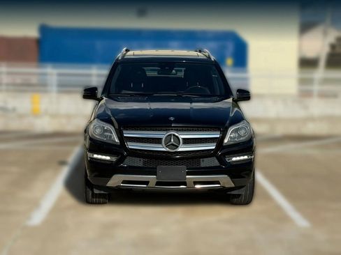 Used 2014 Mercedes-Benz GL 450 4MATIC image 2