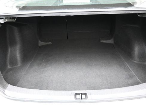 Used 2023 Toyota Corolla LE image 28