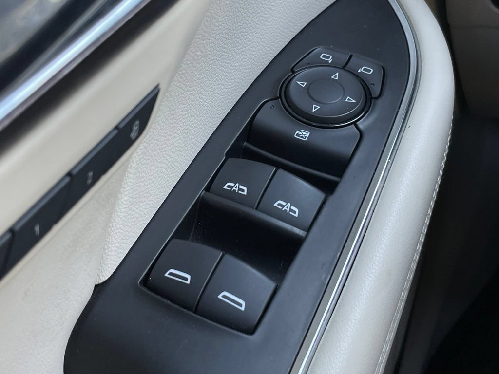 Used 2023 Buick Envision Avenir FWD image 12