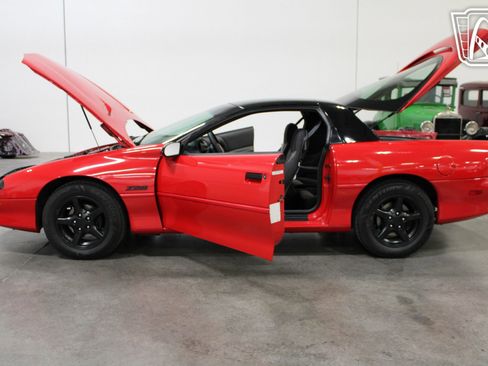 Used 1993 Chevrolet Camaro Z28 RWD image 39