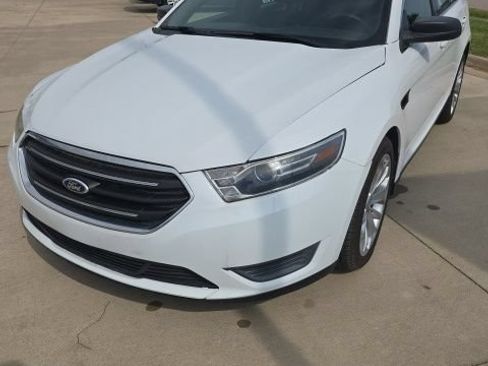 Used 2018 Ford Taurus Police Interceptor AWD image 8