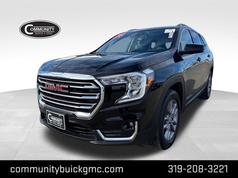 Used 2024 GMC Terrain SLT image 1