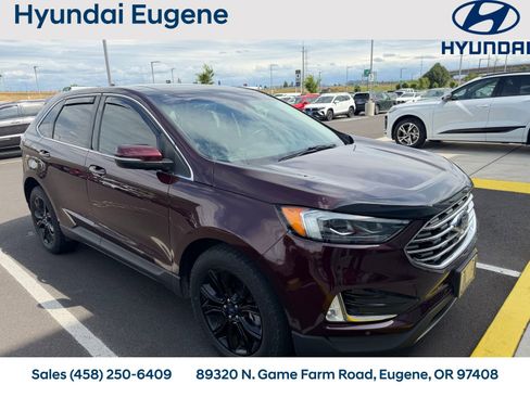 Used 2019 Ford Edge Titanium w/ Equipment Group 301A AWD/4WD image 6