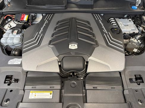 Used 2019 Lamborghini Urus image 26