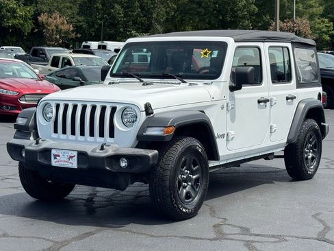 Used 2018 Jeep Wrangler Unlimited Sport image 2