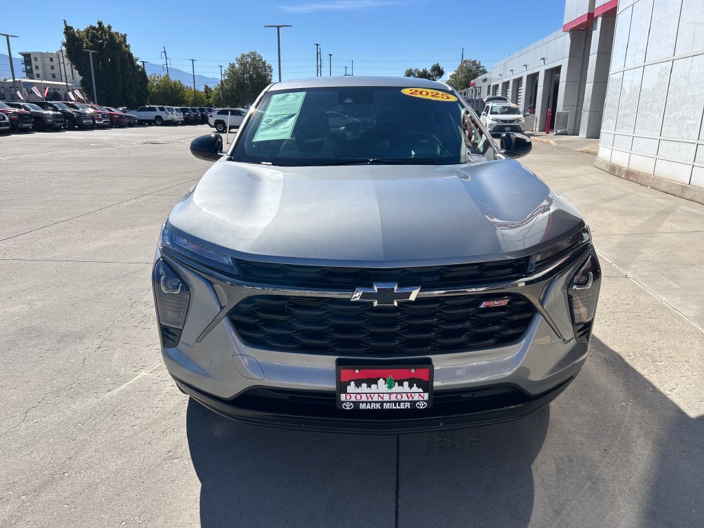 Used 2024 Chevrolet Trax RS w/ Driver Confidence Package FWD image 9