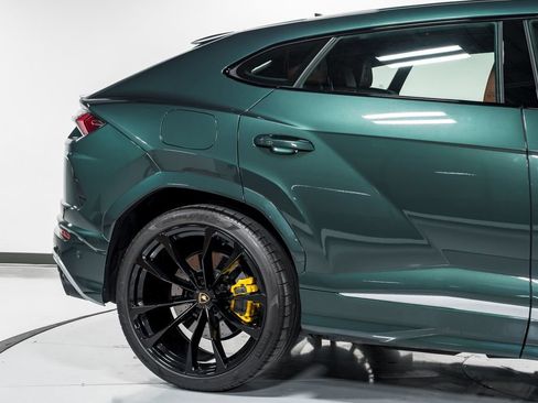 Used 2022 Lamborghini Urus AWD/4WD image 55
