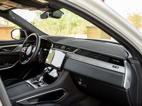 New 2026 Jaguar F-PACE R-Dynamic S image 29