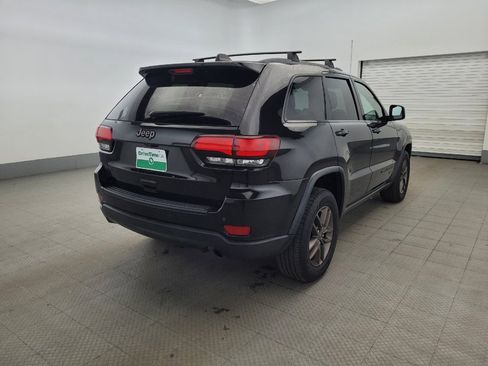 Used 2016 Jeep Grand Cherokee Laredo 75th Anniversary image 9