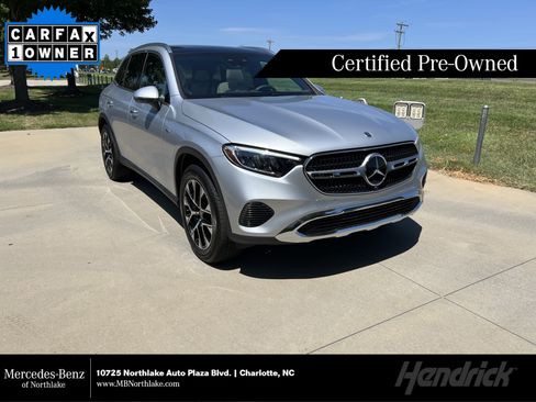 Used 2025 Mercedes-Benz GLC 350e 4MATIC image 1