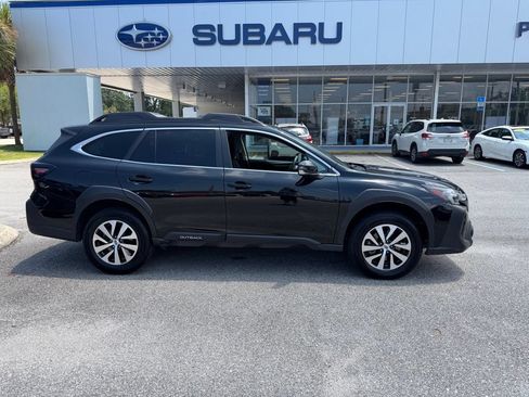 Used 2024 Subaru Outback Premium AWD/4WD image 2
