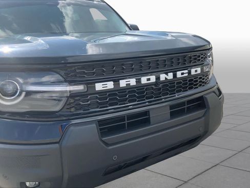 Certified 2025 Ford Bronco Sport Outer Banks w/ Outer Banks Tech Package+ AWD/4WD image 30