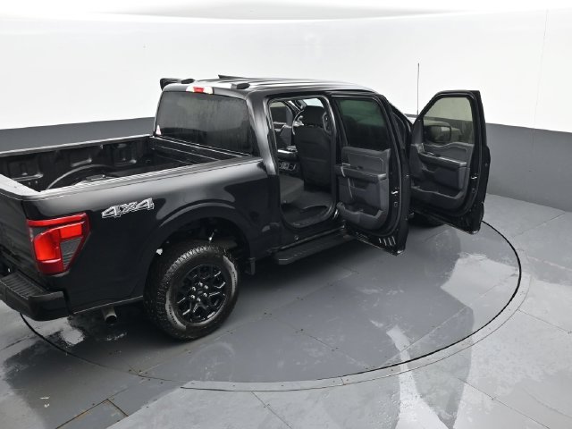 Used 2024 Ford F150 XLT w/ XLT Black Appearance Package AWD/4WD image 25